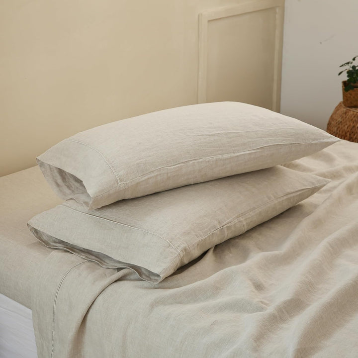 DWR linen king pillowcases, set of 2. Made from natural linen fabric, these pillowcases offer a soft, breathable texture and a relaxed, elegant look. Perfect for enhancing your bedding with style and comfort.